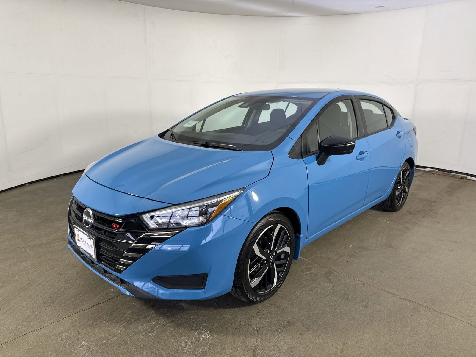 Certified 2025 Nissan Versa SR w/ Trunk Package image 26