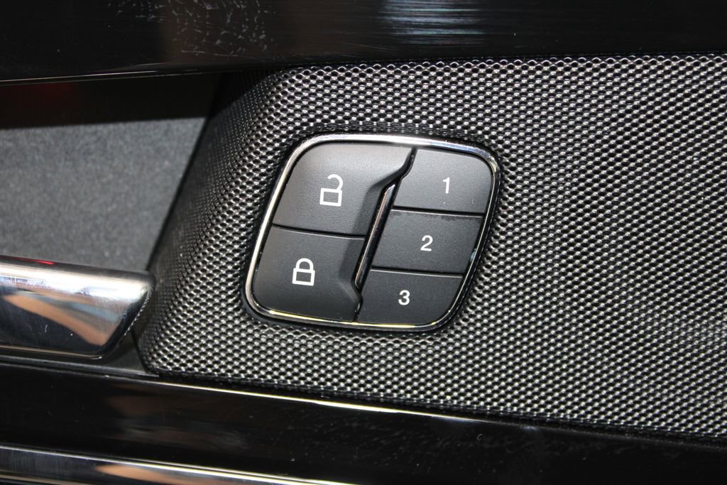 Used 2022 Lincoln Nautilus Reserve w/ Equipment Group 201A image 42