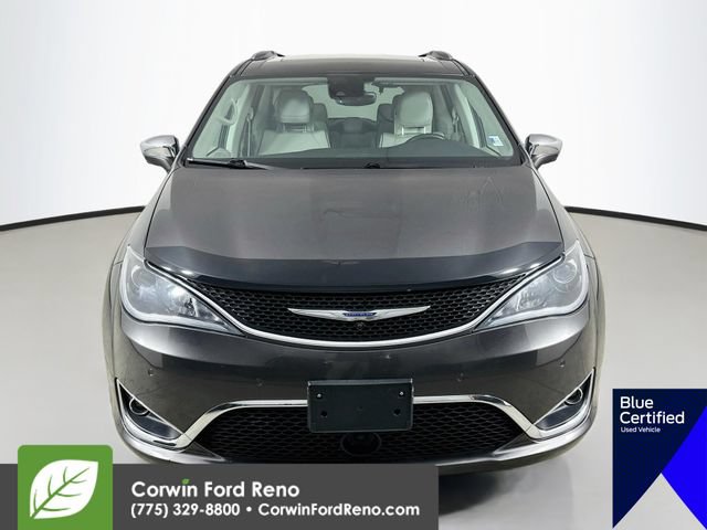 Used 2017 Chrysler Pacifica Limited FWD image 2