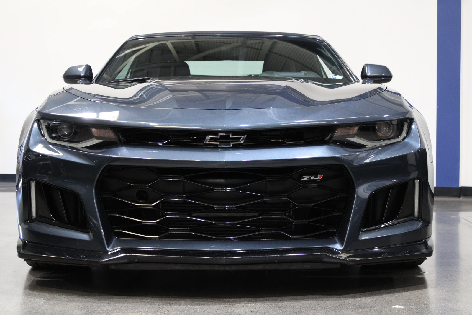 Used 2019 Chevrolet Camaro ZL1 RWD image 6