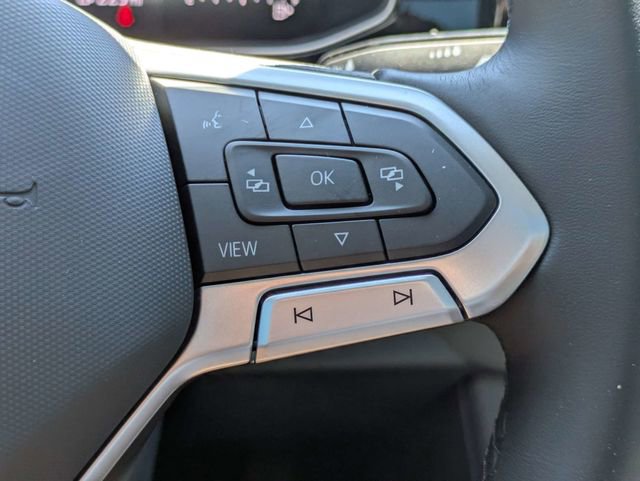 Used 2025 Volkswagen Jetta SE image 27