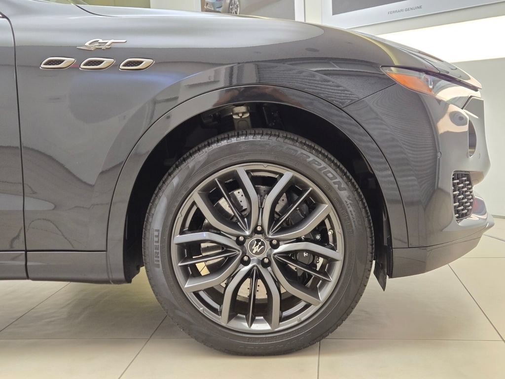 Certified 2024 Maserati Levante GT Ultima AWD/4WD image 8