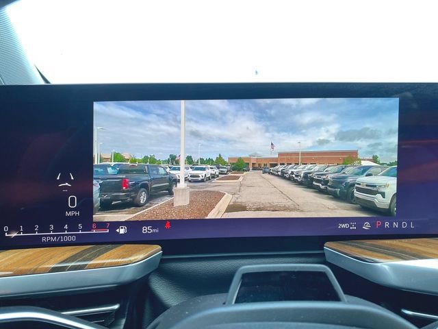 Used 2025 Cadillac Escalade ESV Sport Platinum w/ LPO, ONYX Package AWD/4WD image 11