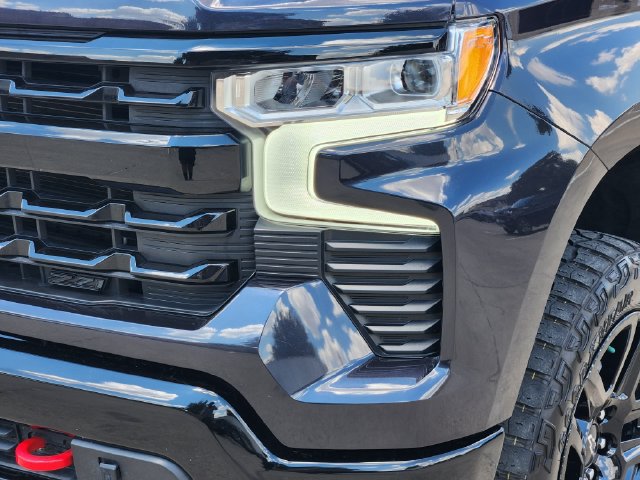 Used 2024 Chevrolet Silverado 1500 LT Trail Boss w/ Convenience Package II AWD/4WD image 17