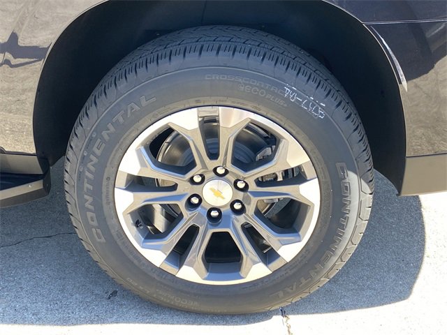 New 2026 Chevrolet Suburban LS w/ LPO, Dark Essentials Package image 23