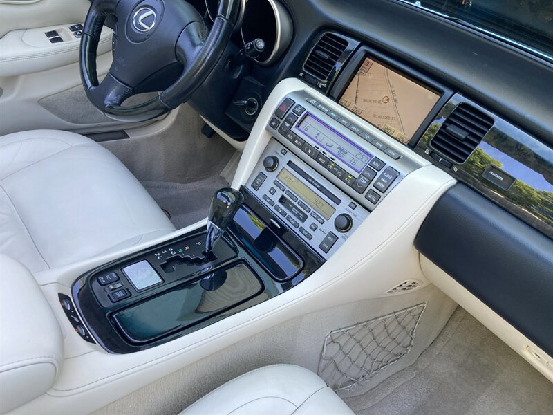 Used 2004 Lexus SC 430 Convertible RWD image 31