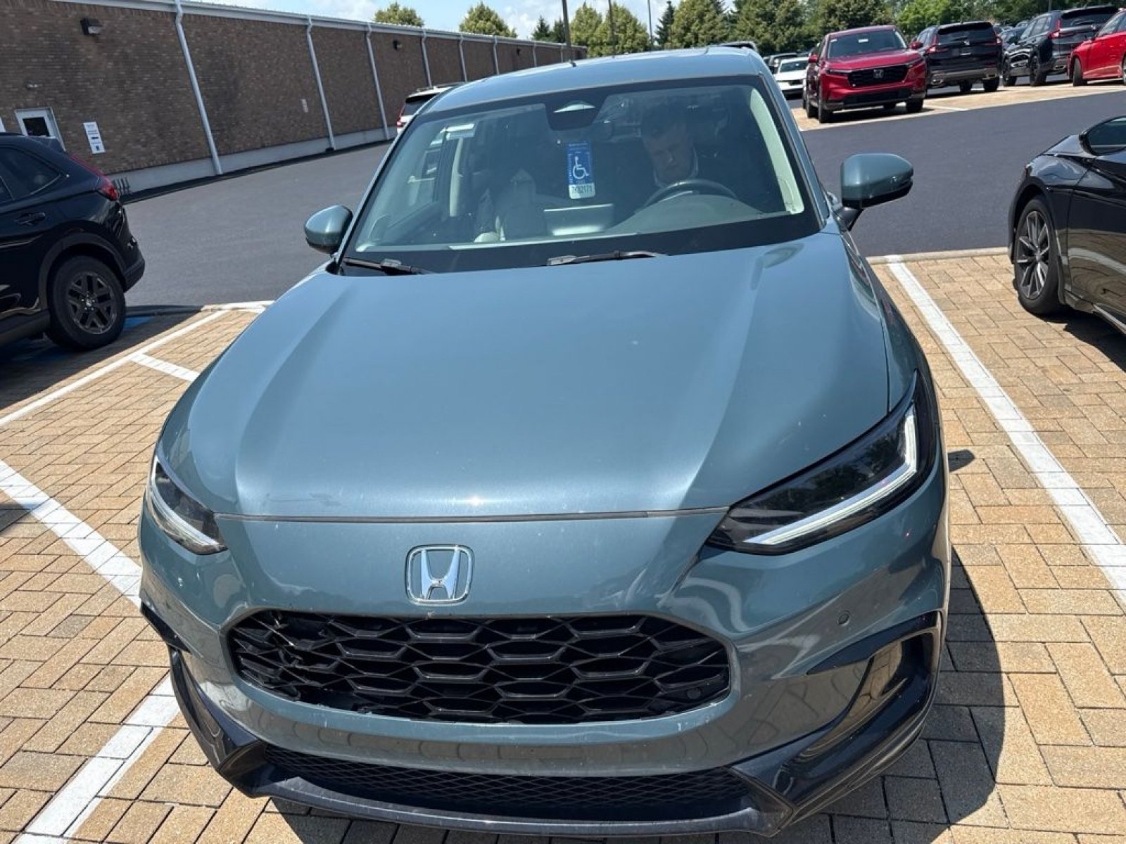 Used 2024 Honda HR-V EX-L image 3