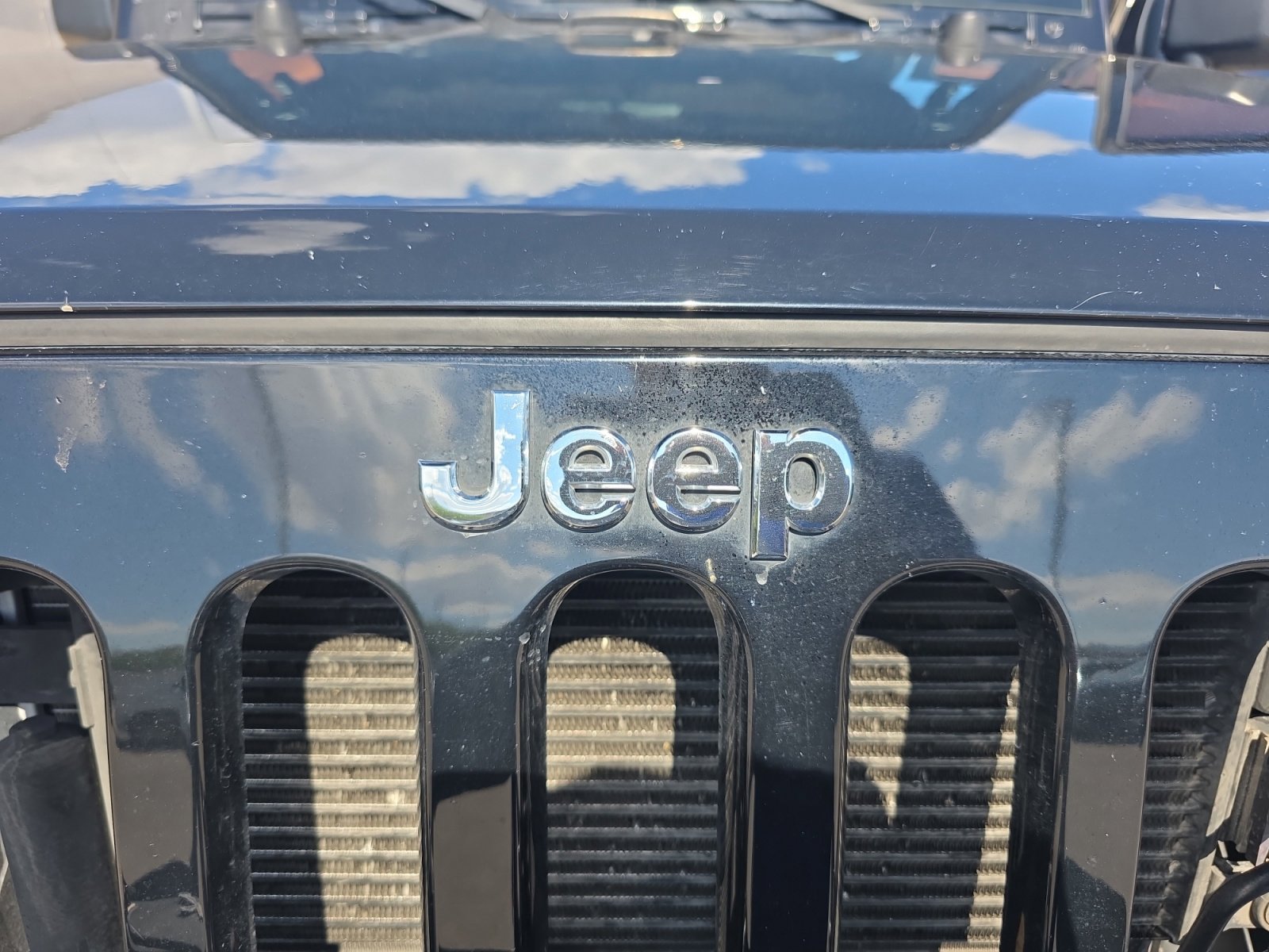 Used 2016 Jeep Wrangler Unlimited Sport w/ Connectivity Group AWD/4WD image 23