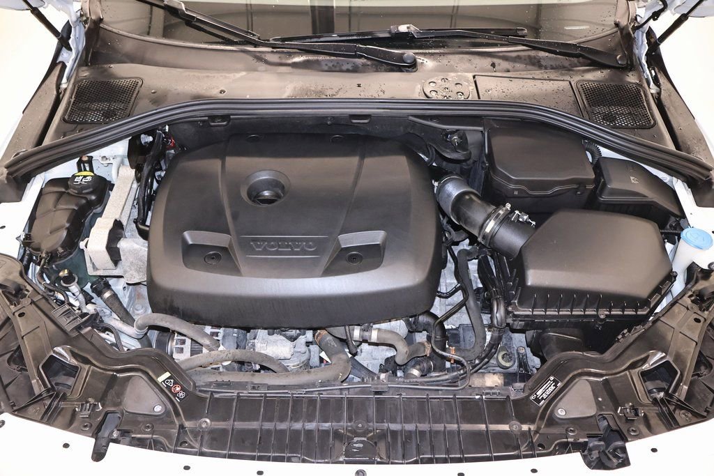 Used 2017 Volvo S60 T5 Inscription image 37