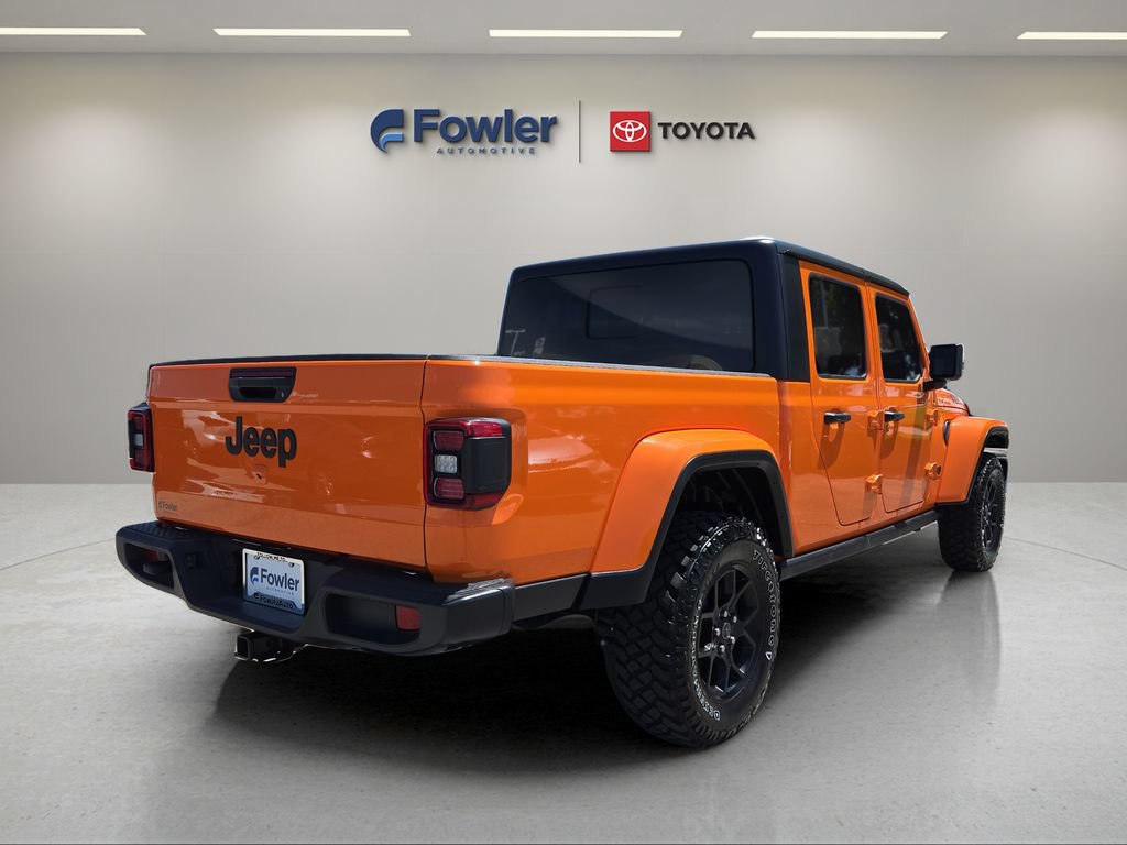 Used 2025 Jeep Gladiator Sport AWD/4WD image 7