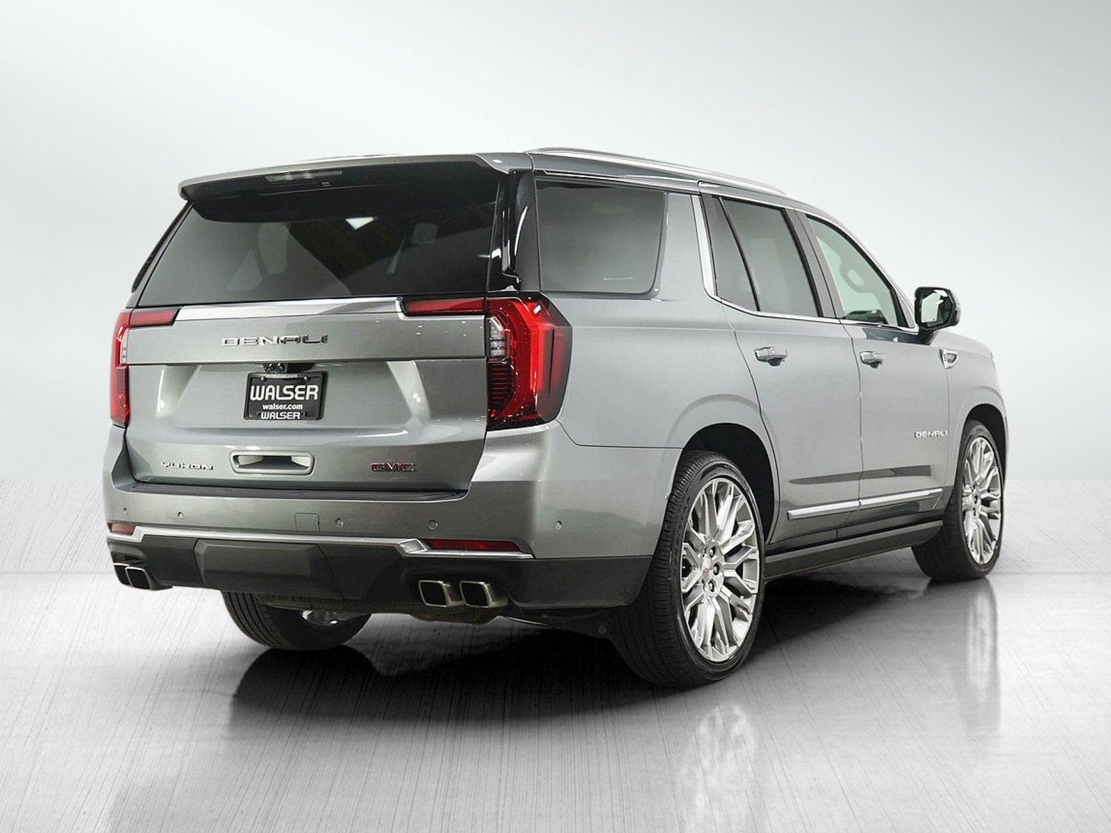 Used 2025 GMC Yukon Denali w/ Denali Reserve Package AWD/4WD image 5