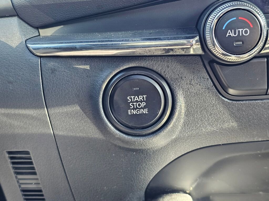 Used 2023 MAZDA MAZDA3 s image 38