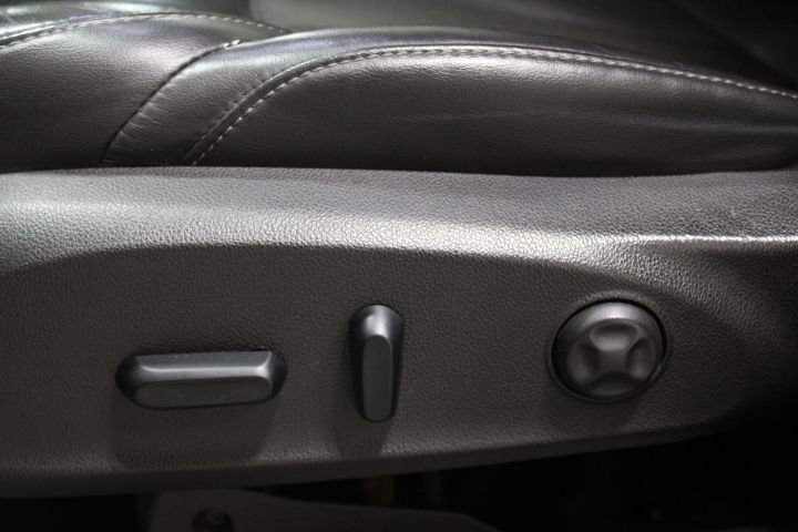 Used 2019 Buick Envision Essence w/ LPO, Cargo Package image 22