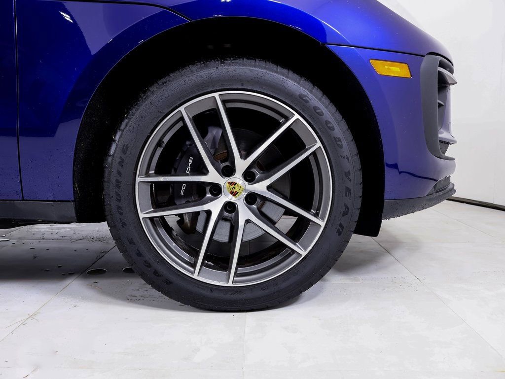 Certified 2023 Porsche Macan image 21