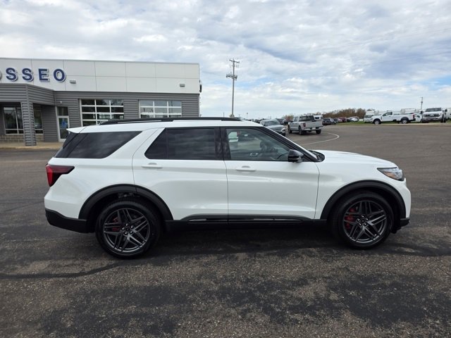 New 2026 Ford Explorer ST image 8