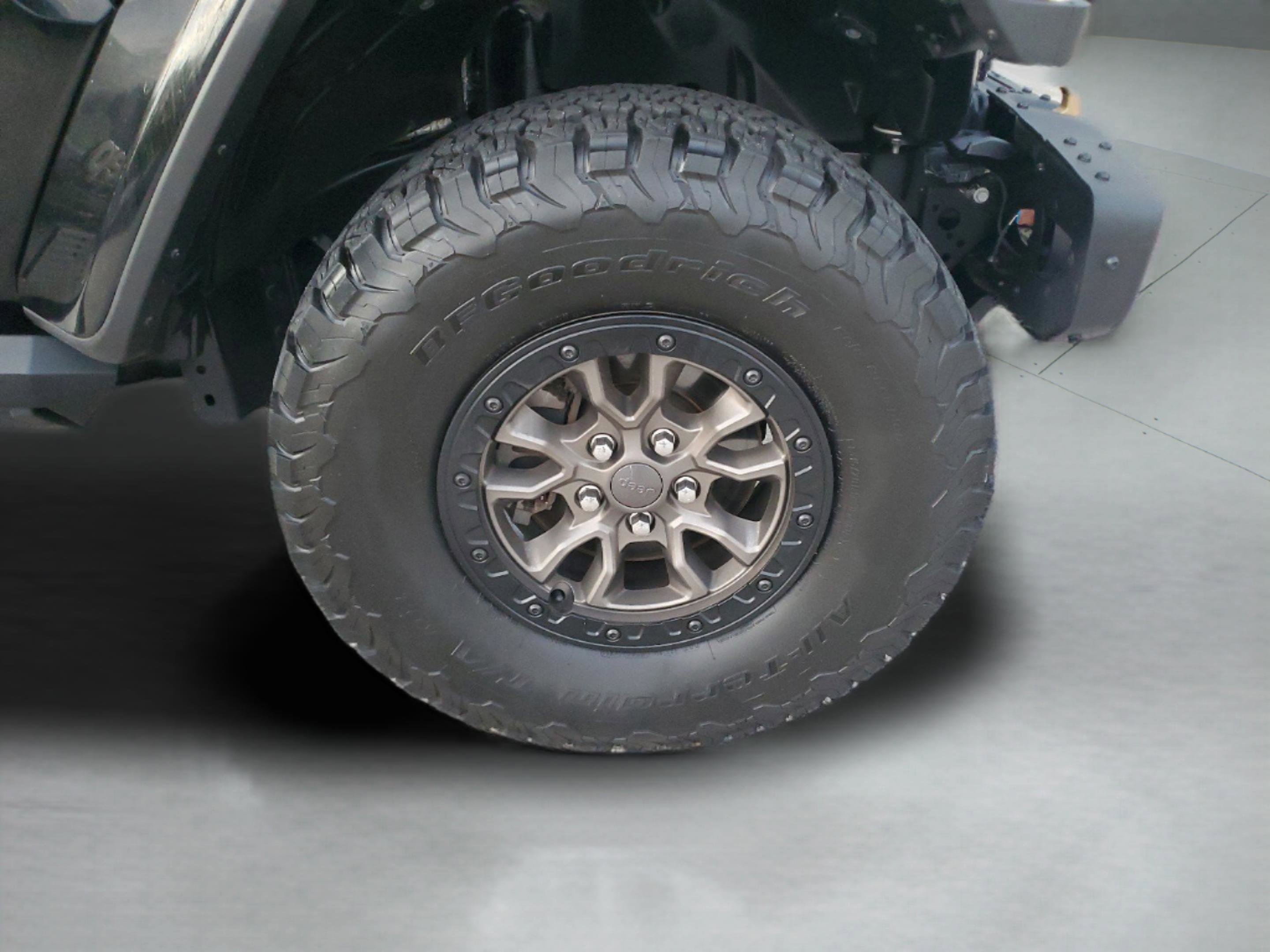 Used 2023 Jeep Wrangler Unlimited Rubicon 392 w/ Trailer Tow Package image 5