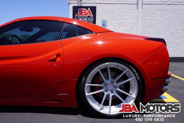 Used 2014 Ferrari California RWD image 50