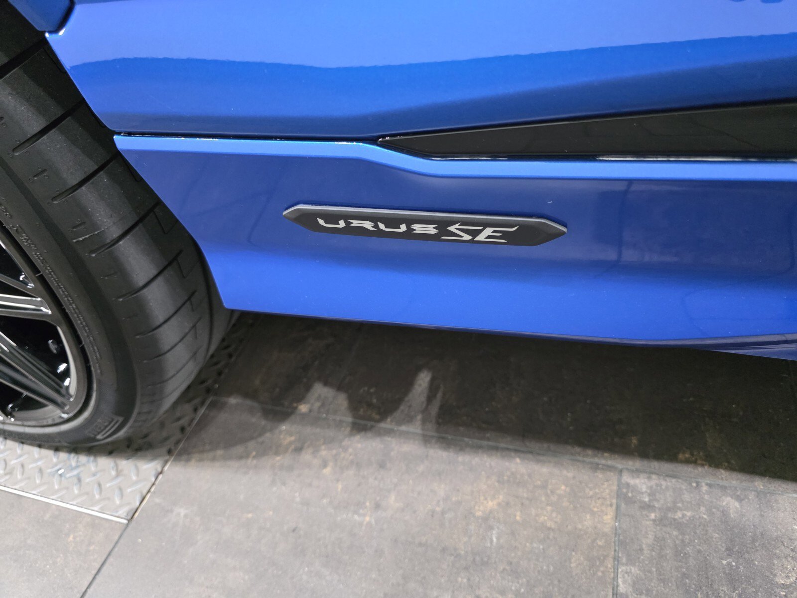 Used 2025 Lamborghini Urus SE image 26