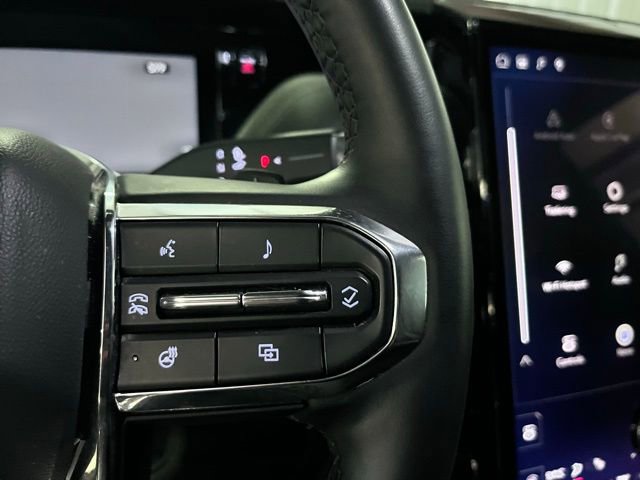 Used 2025 GMC Yukon XL Denali image 30