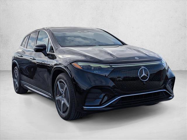 Used 2023 Mercedes-Benz EQS 580 4MATIC SUV image 3