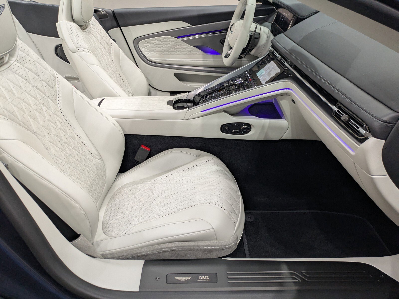 New 2026 Aston Martin DB12 Convertible image 23