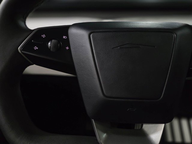 Used 2024 Tesla Cybertruck AWD Crew Cab image 25