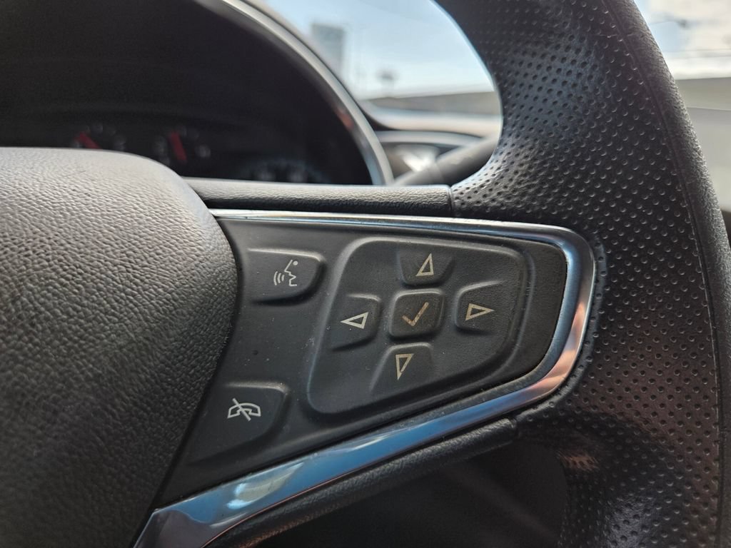 Used 2021 Chevrolet Malibu LT FWD image 14