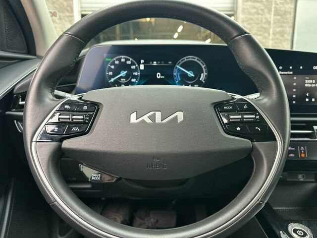 Used 2023 Kia Niro Wind FWD image 28