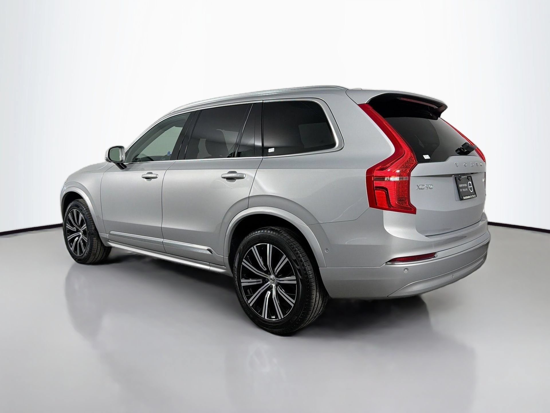 Used 2024 Volvo XC90 B6 Plus AWD/4WD image 8