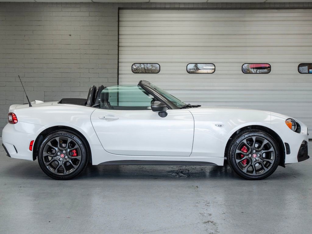 Used 2020 FIAT 124 Spider Abarth w/ Convenience Group image 3