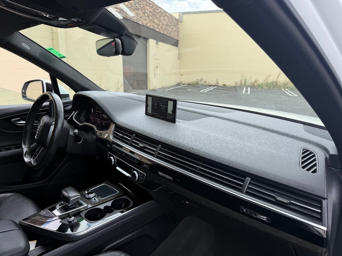 Used 2017 Audi Q7 3.0T Prestige AWD/4WD image 18