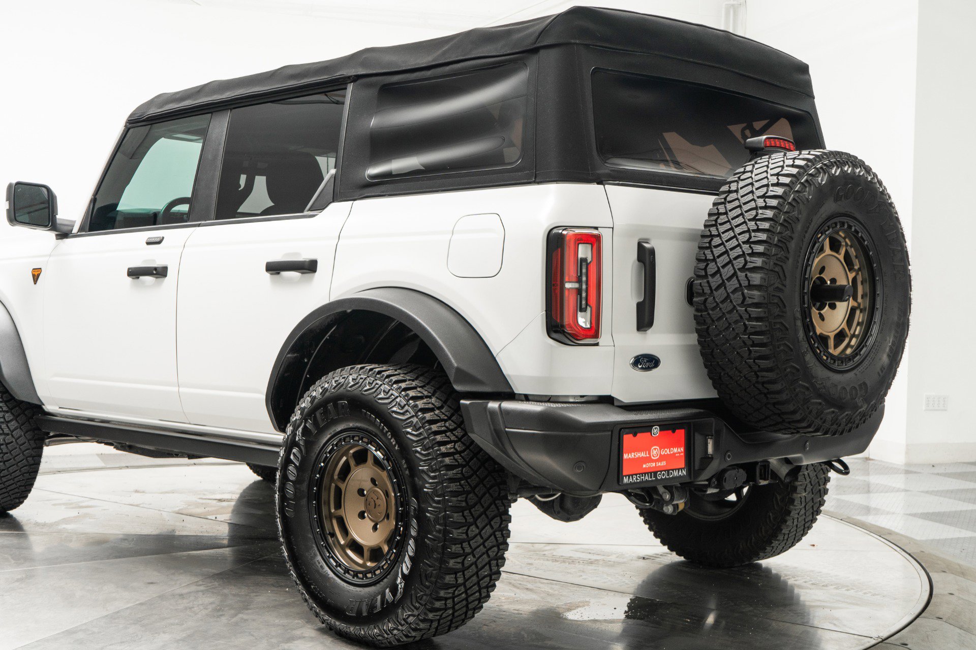 Used 2021 Ford Bronco Badlands image 37