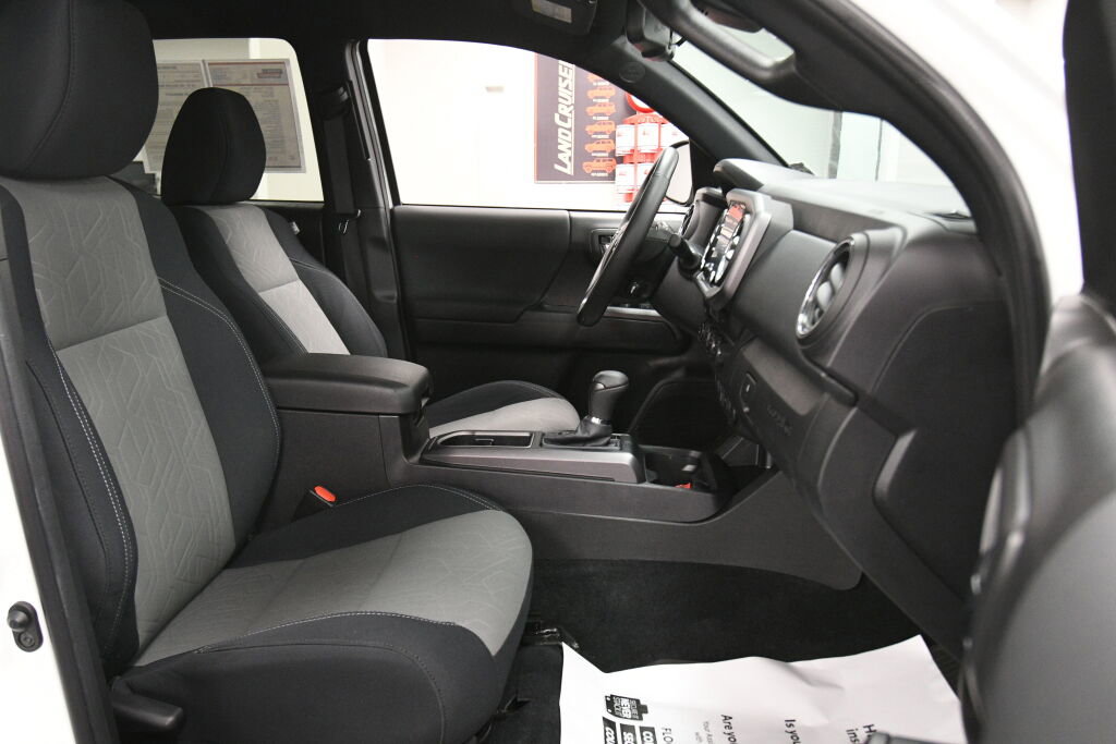 Used 2023 Toyota Tacoma TRD Sport w/ Advanced Technology Package AWD/4WD image 25