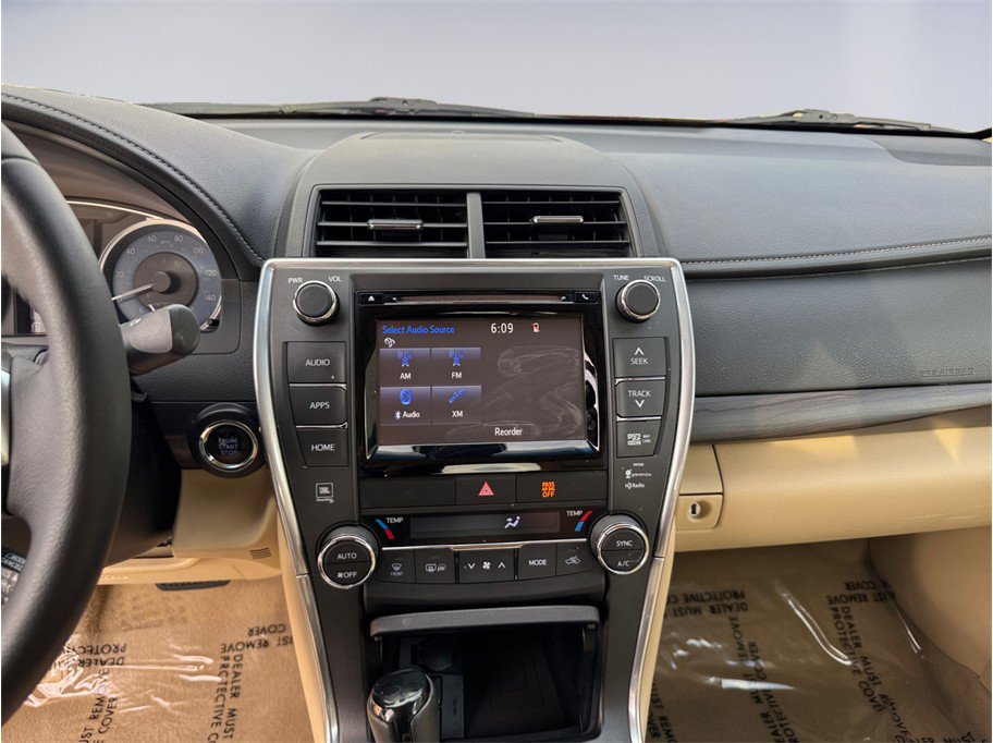 Used 2015 Toyota Camry XLE w/ Advanced Technology Package image 10