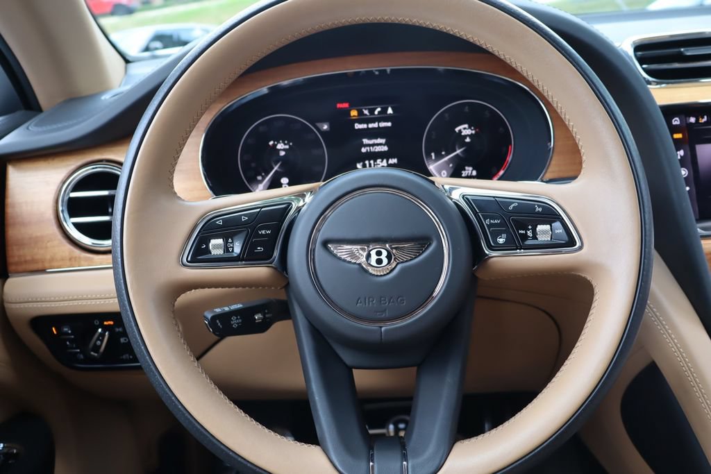 Used 2023 Bentley Bentayga Extended Wheelbase AWD/4WD image 12