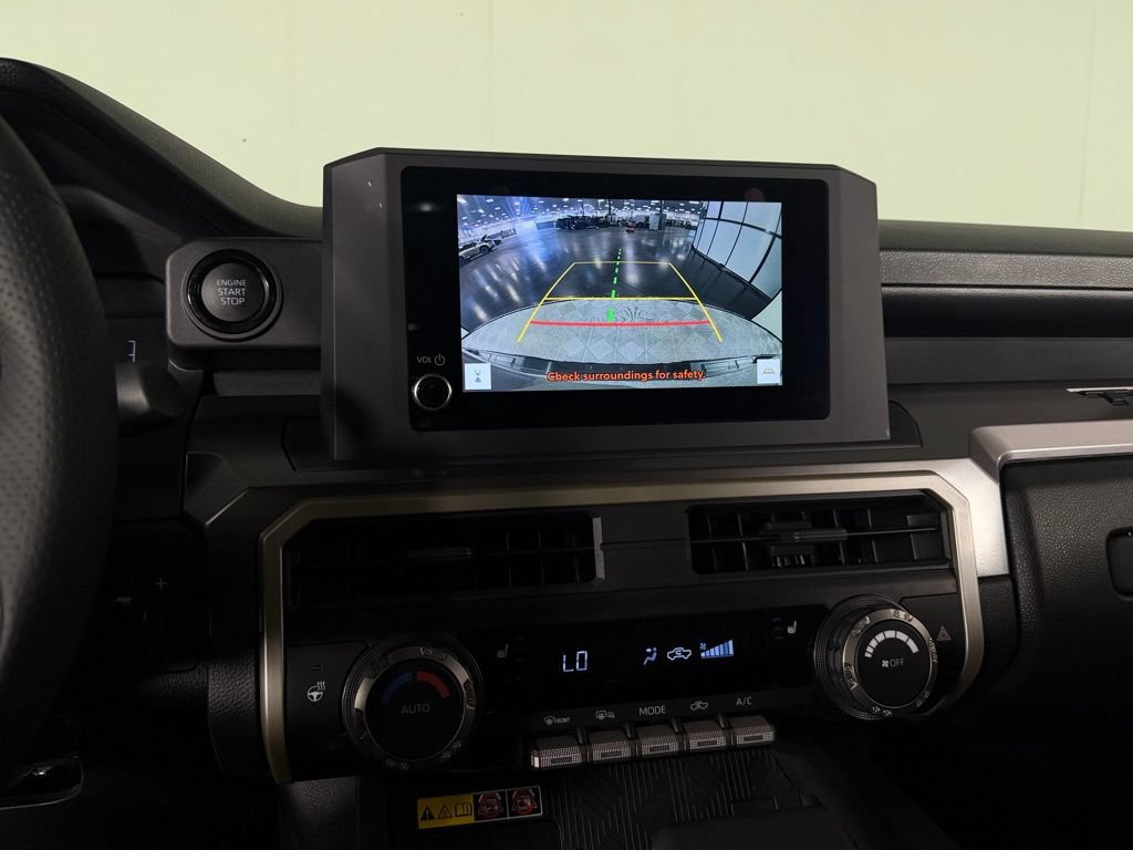 Used 2025 Toyota Tacoma SR5 AWD/4WD image 22