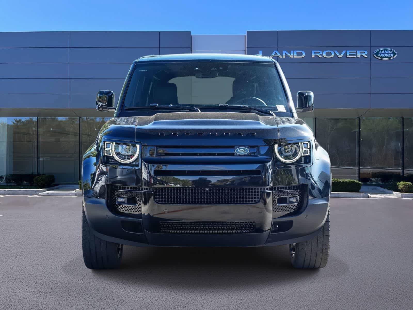 Used 2023 Land Rover Defender 110 SE AWD/4WD video 2