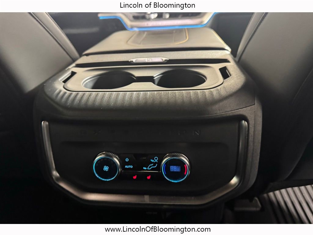 Used 2025 Ford Expedition Tremor AWD/4WD image 24