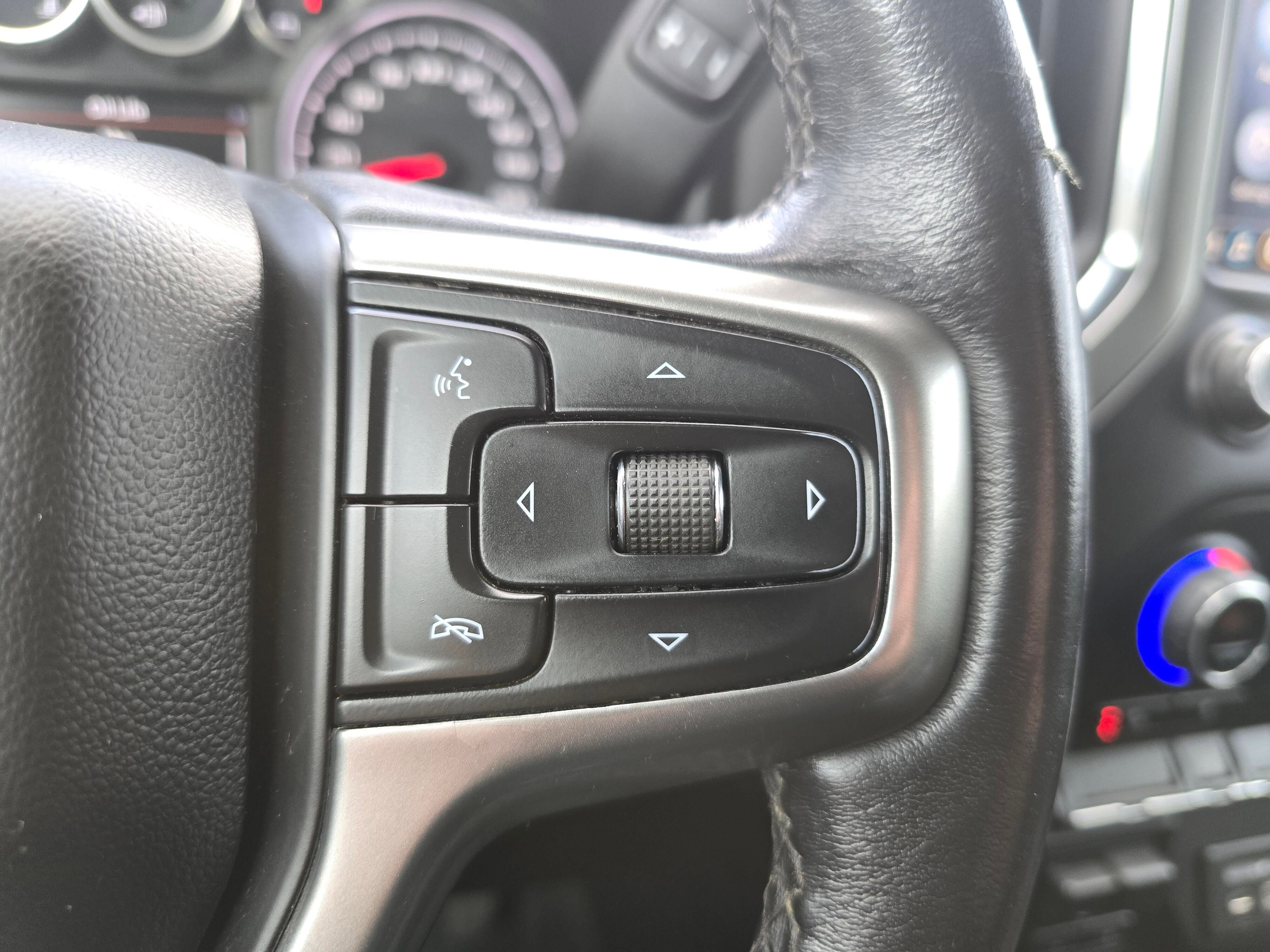 Used 2022 Chevrolet Silverado 3500 LTZ AWD/4WD image 25