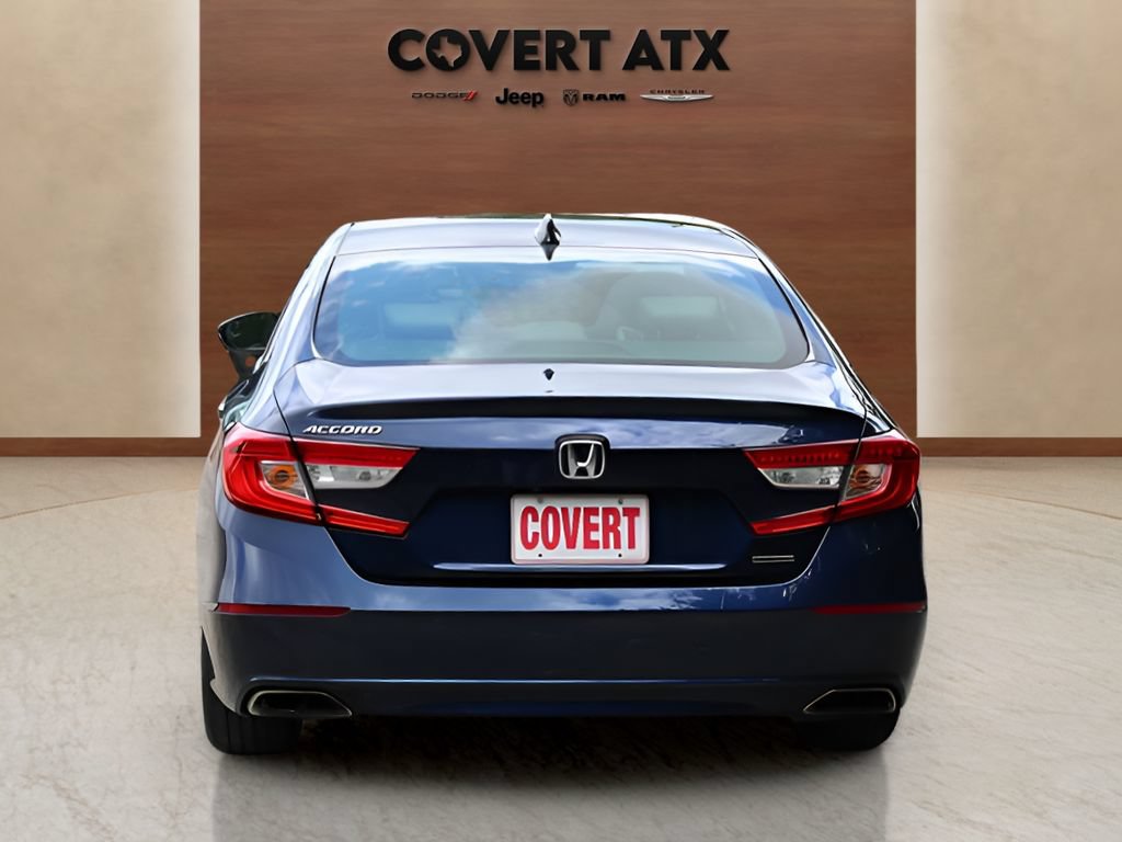 Used 2018 Honda Accord Touring image 4
