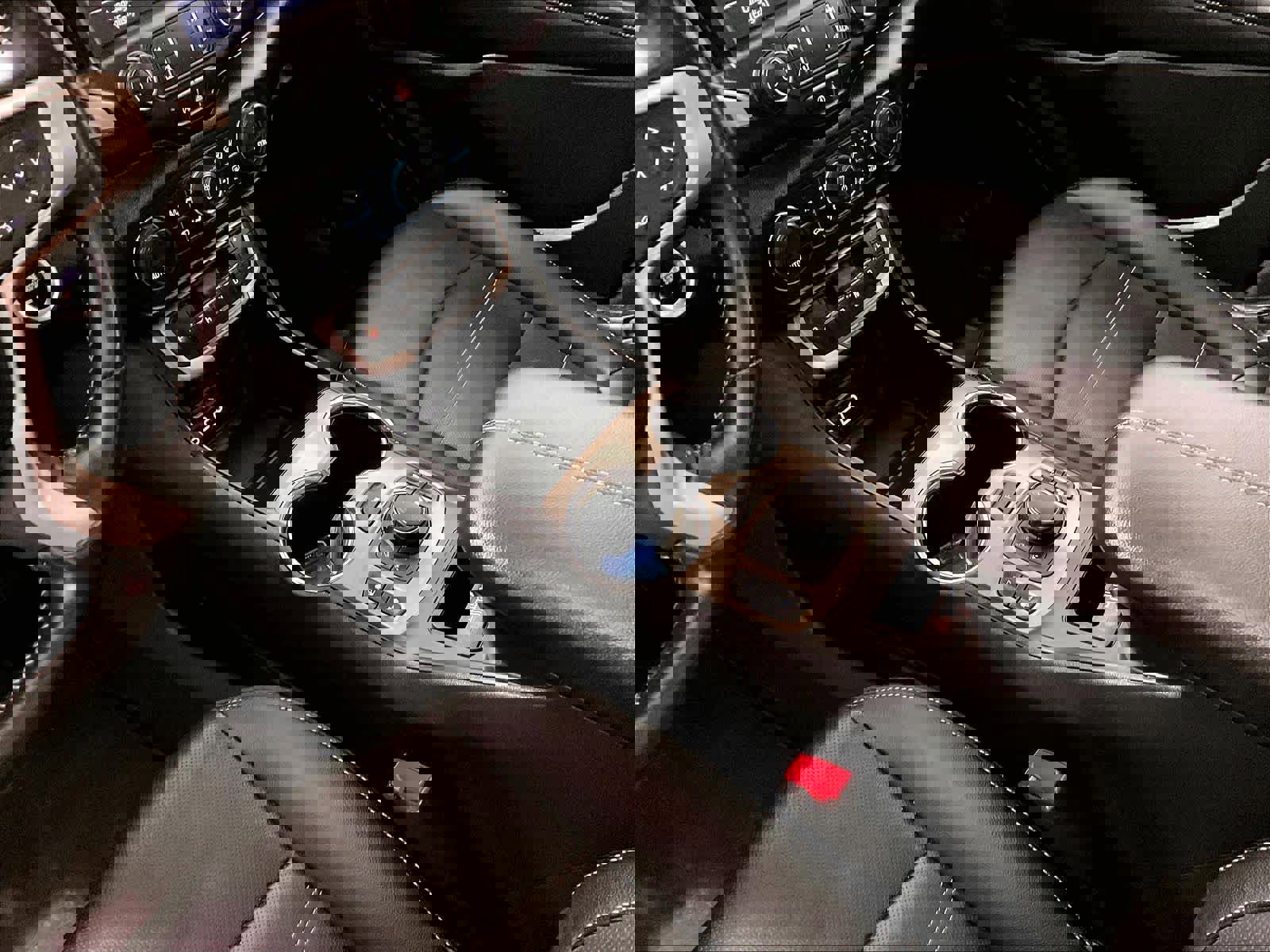 Used 2022 GMC Terrain Denali image 20