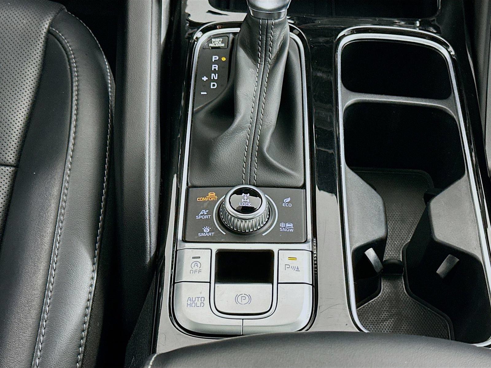 Used 2025 Kia Telluride S AWD/4WD image 17