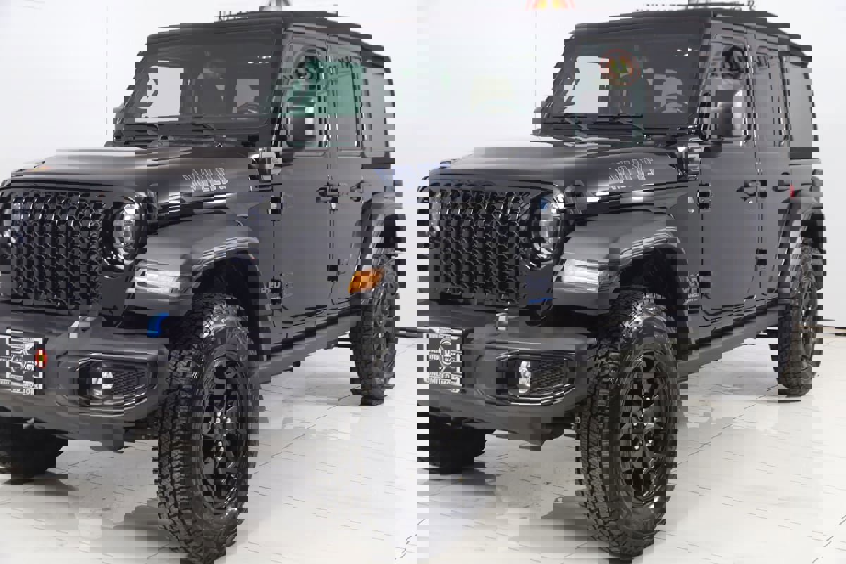 Used 2023 Jeep Wrangler Unlimited w/ Cold Weather Group image 48