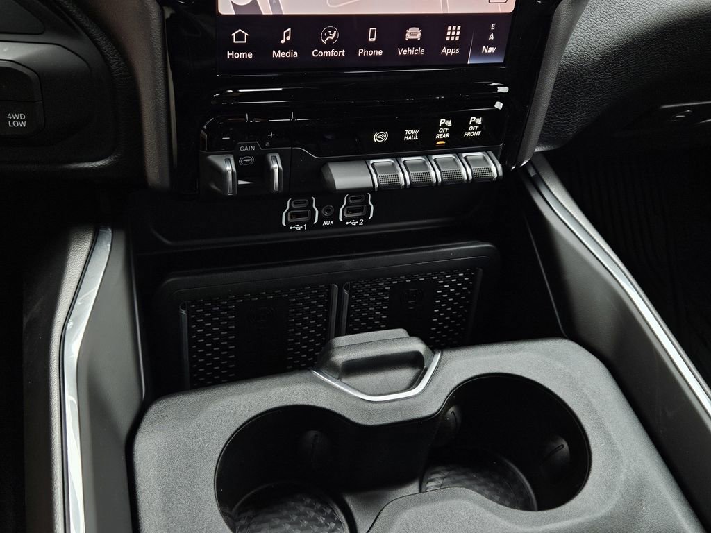 New 2026 RAM 2500 Laramie AWD/4WD image 19