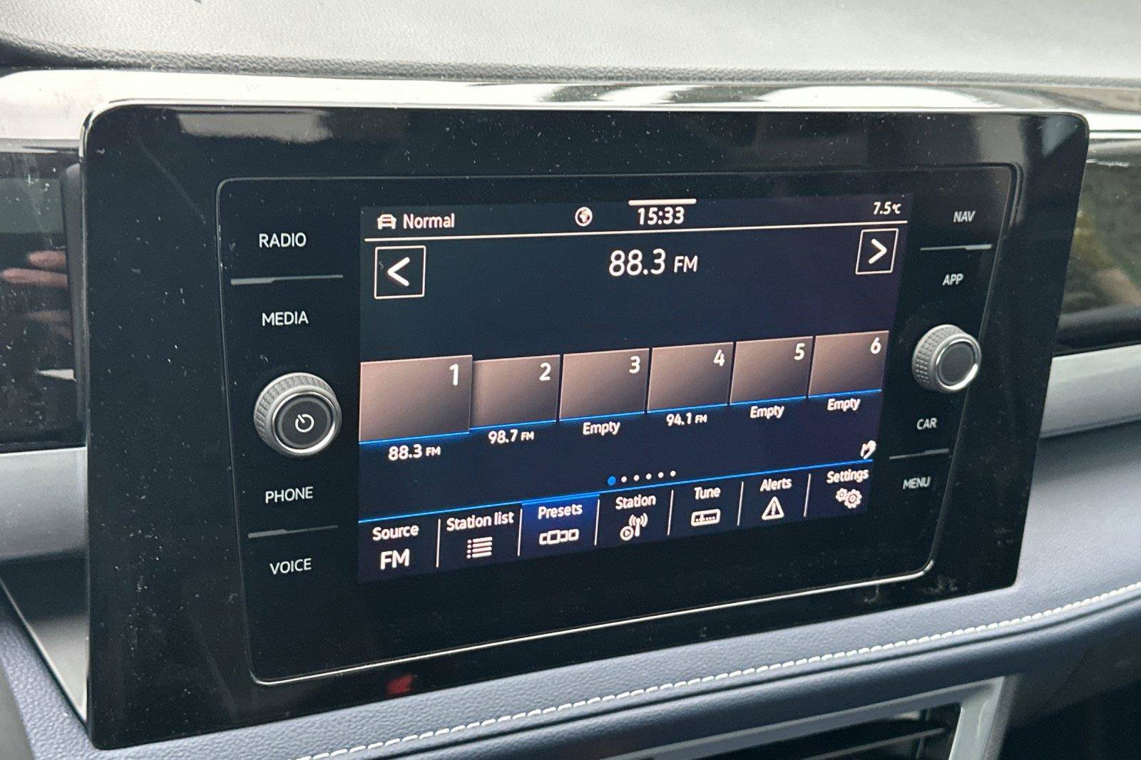 New 2026 Volkswagen Taos SEL AWD/4WD image 17