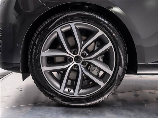 New 2026 Land Rover Range Rover Long Wheelbase SE AWD/4WD image 11