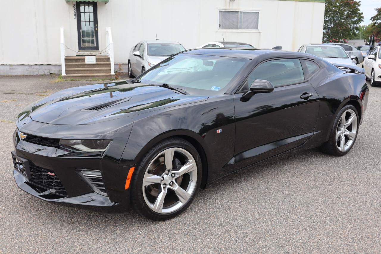 Used 2017 Chevrolet Camaro SS RWD image 2