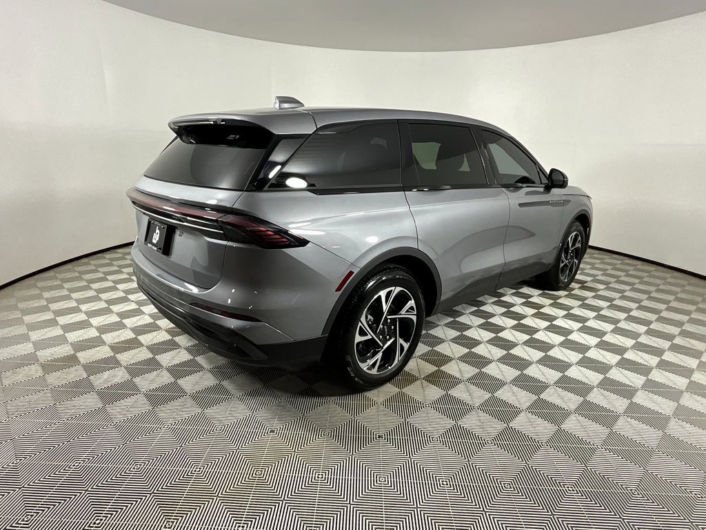 Used 2025 Lincoln Nautilus Premier w/ Jet Appearance Package image 4