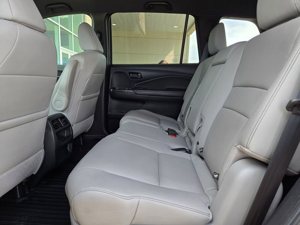 Used 2022 Honda Passport EX-L image 13