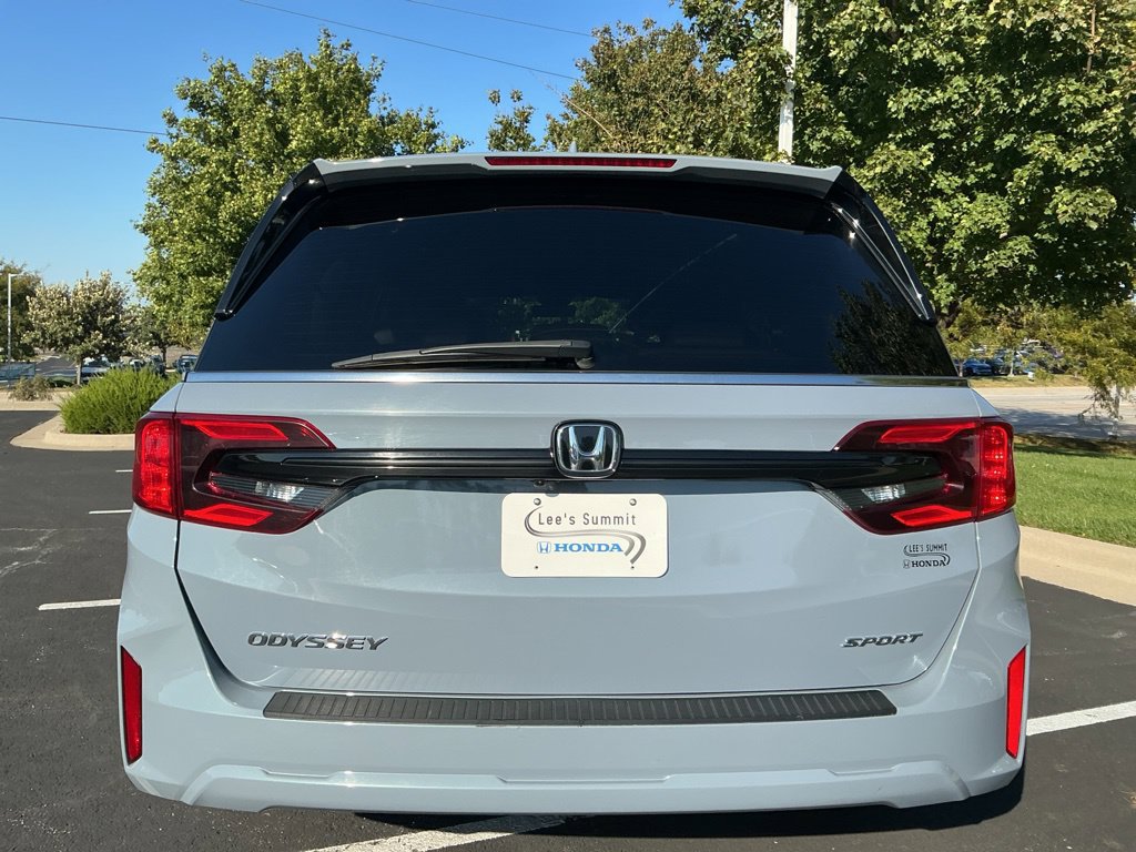 Used 2025 Honda Odyssey Sport-L image 13